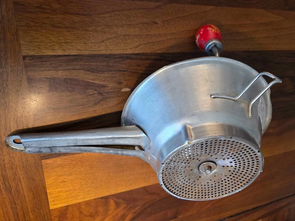 Vintage Food Mill - Made in France - photo 3