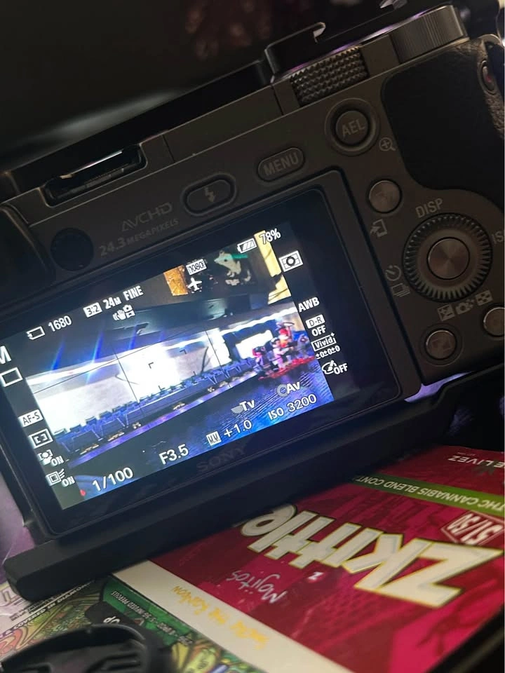 Sony a6000 body+16-50 Kit lens - photo 3