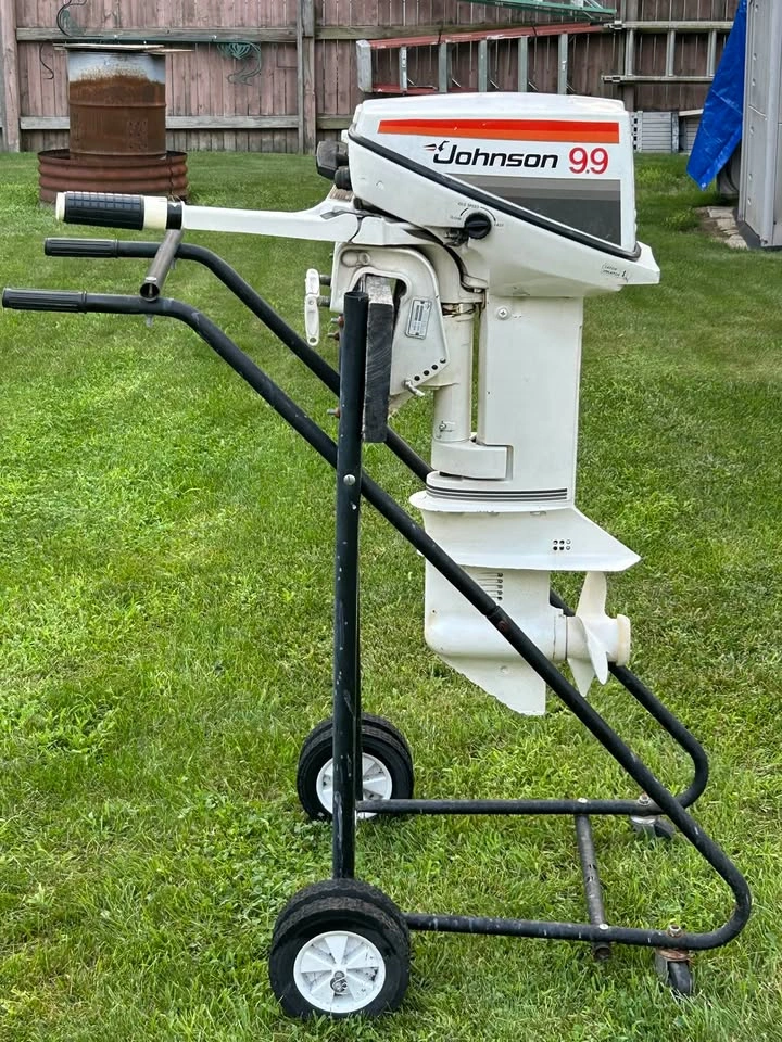 Johnson 9.9 HP Outboard Boat Motor - photo 2