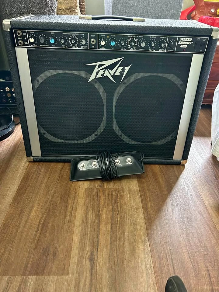 Peavey Stereo Chorus 400 Guitar Amp with Footswitch