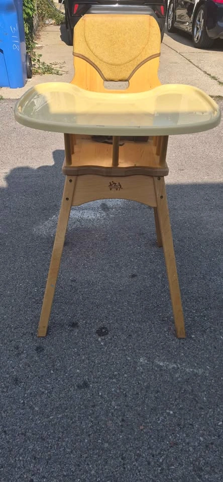 High chair - photo 2