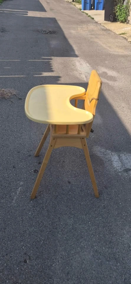 High chair - photo 3