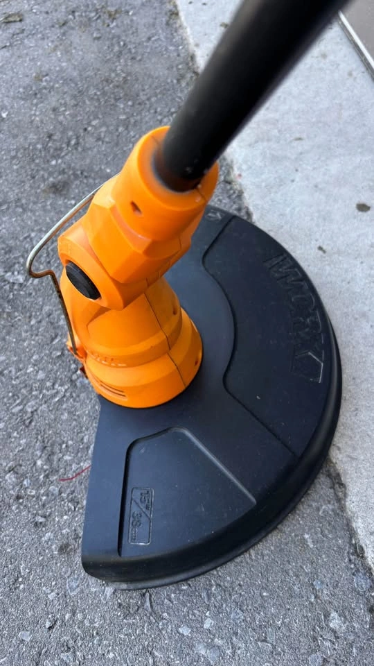 WORX 5.5 Amp 15” Corded Electric String Trimmer/Edger - photo 2