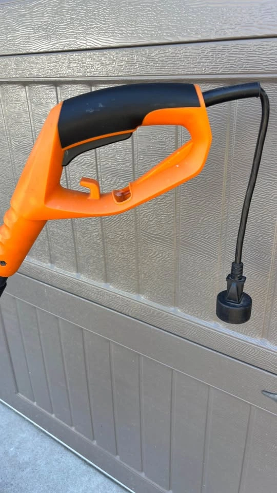 WORX 5.5 Amp 15” Corded Electric String Trimmer/Edger - photo 3