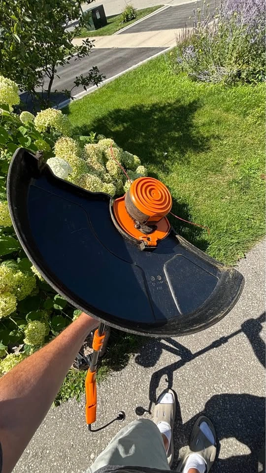 WORX 5.5 Amp 15” Corded Electric String Trimmer/Edger - photo 4