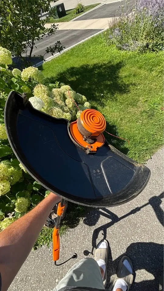 WORX 5.5 Amp 15” Corded Electric String Trimmer/Edger - photo 4