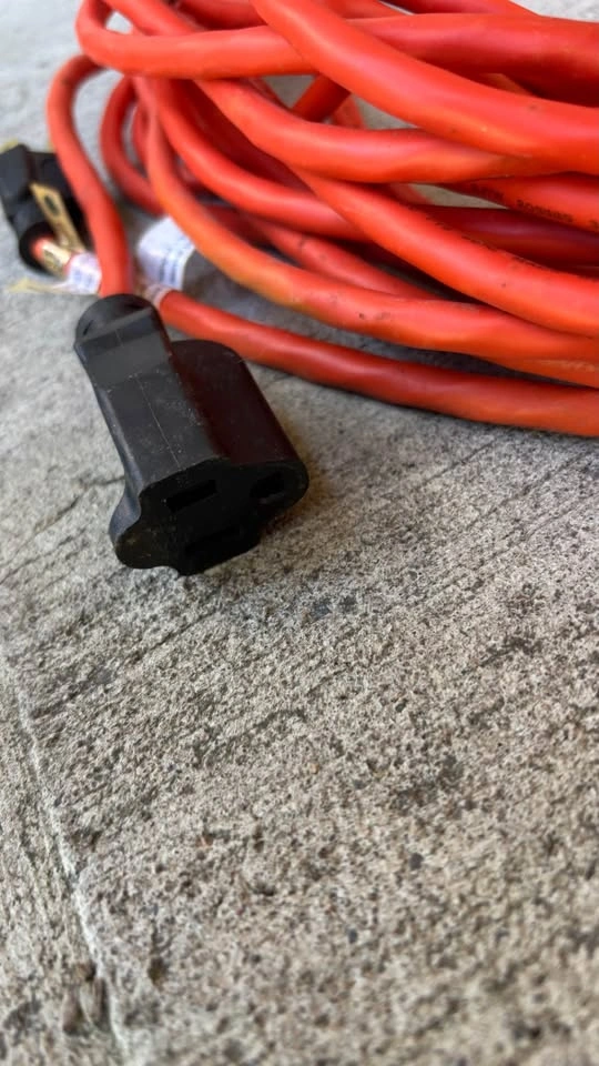 15 meter (50 ft) 16 gauge outdoor extension cord - photo 3