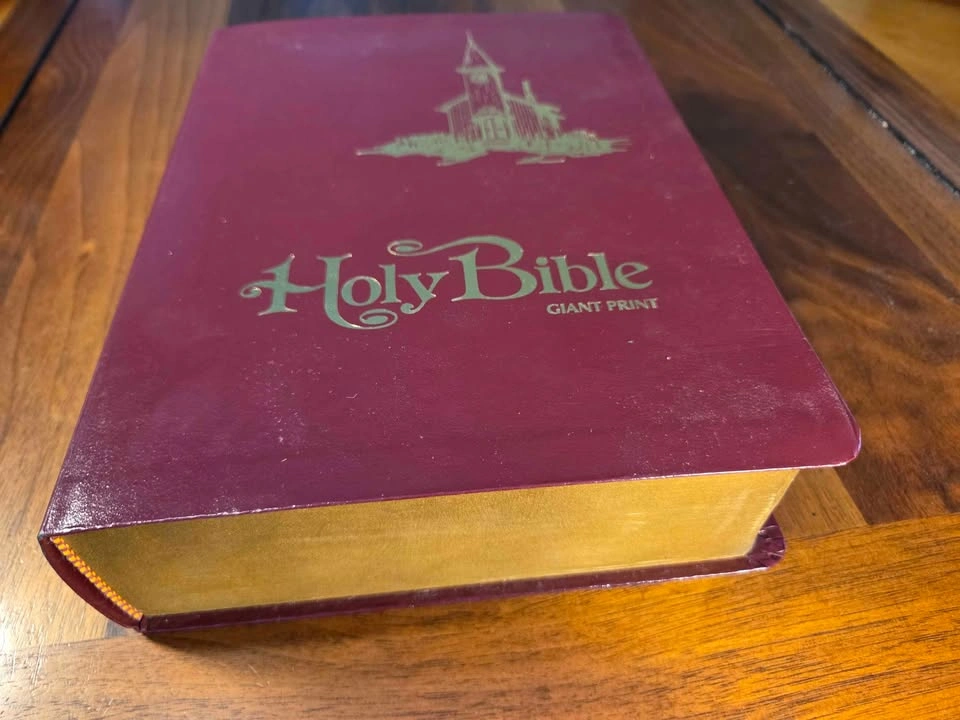 Christian Books & Unmarked Family Bible Printed 1975 - photo 2