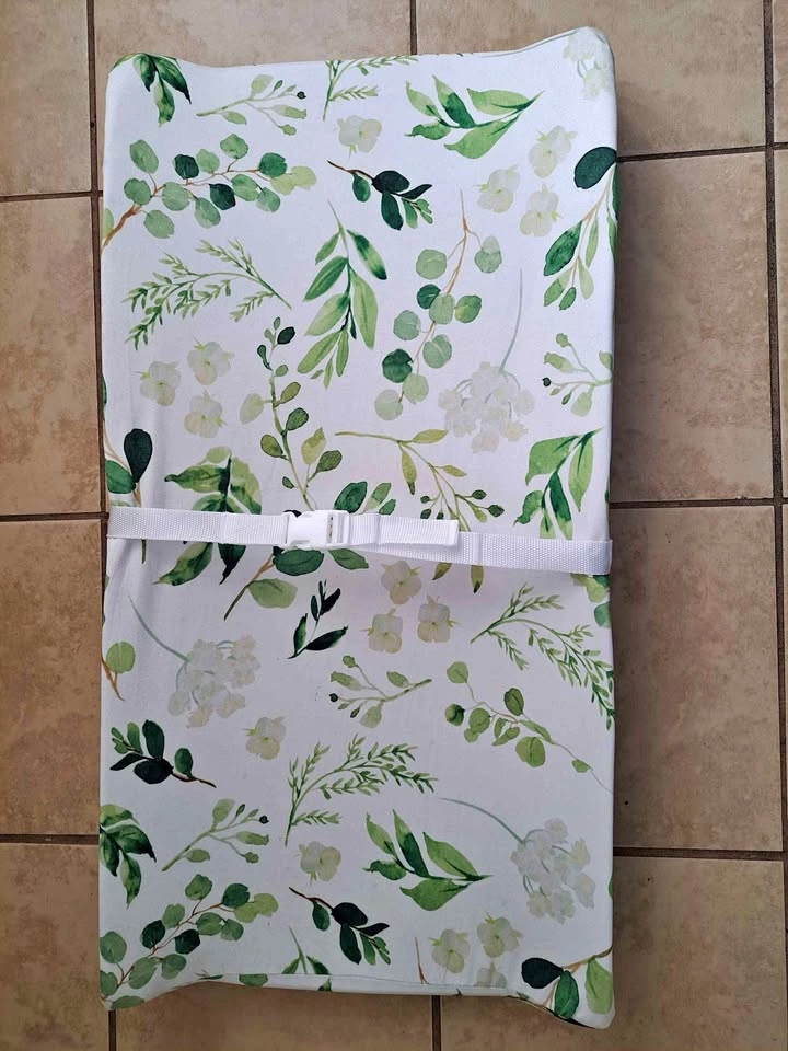 Munchkin Secure Grip Waterproof Diaper Changing Pad with Cover