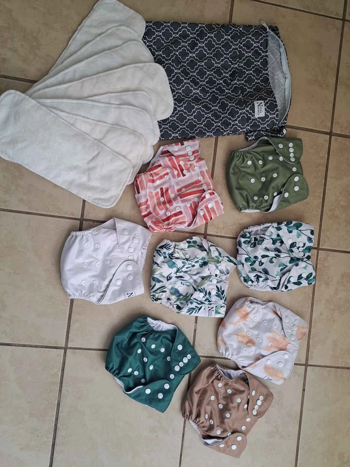 *New Price* Nora's Nursery Cloth Diapers with Inserts and Bag - photo 3