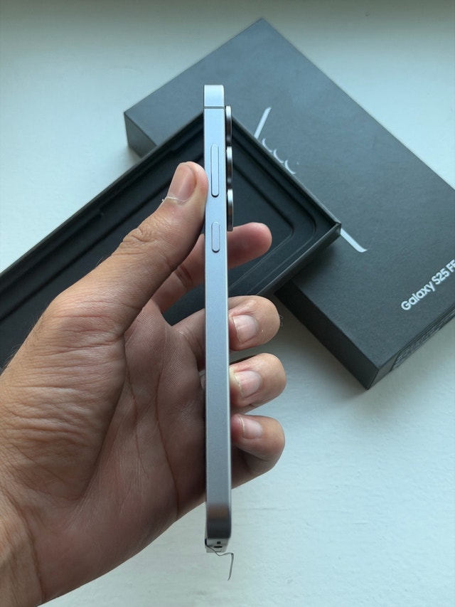 Samsung S25 FE 128GB - photo 4