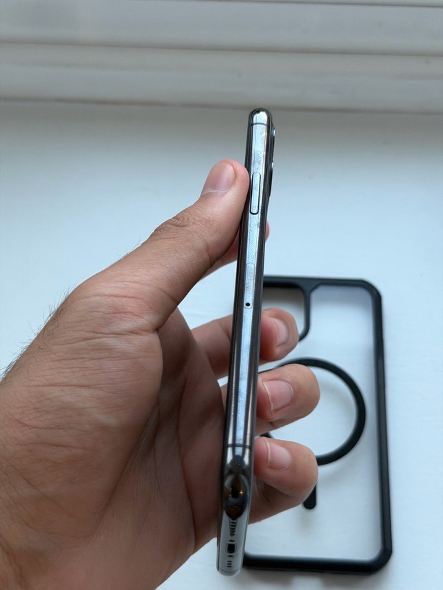Apple iPhone 11 Pro 64GB - photo 3
