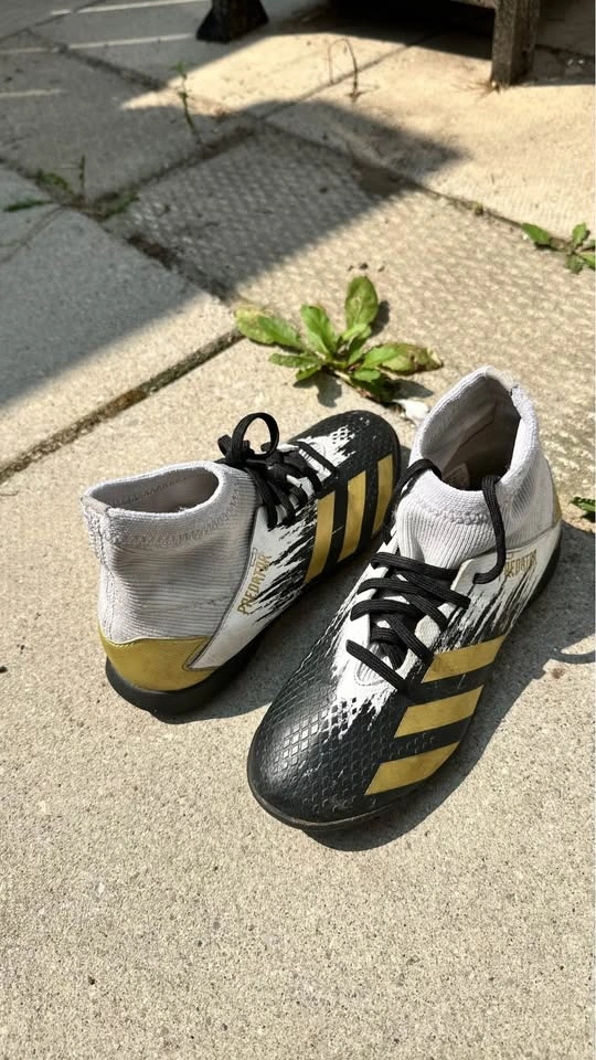 Adidas Predator Kids Turf Soccer Shoes - US Size 2 - photo 3
