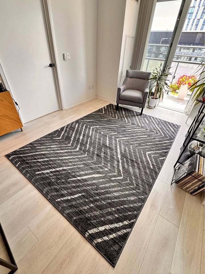 Area Rug Large 109.5’’ x 75’’ – Black/Grey/Cream Structube LEANA