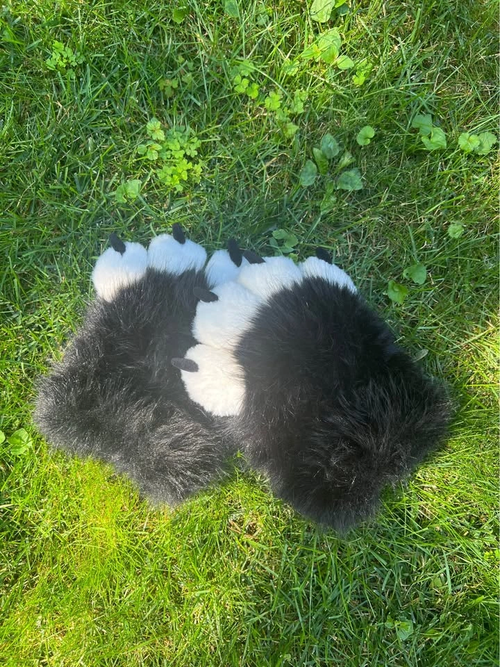 Black and White Furry Cosplay Paw Gloves - photo 2