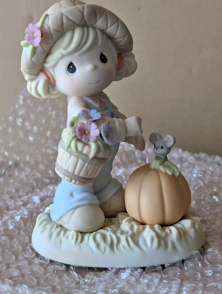 Precious Moments October Cosmos: Ambitious Figurine 101526