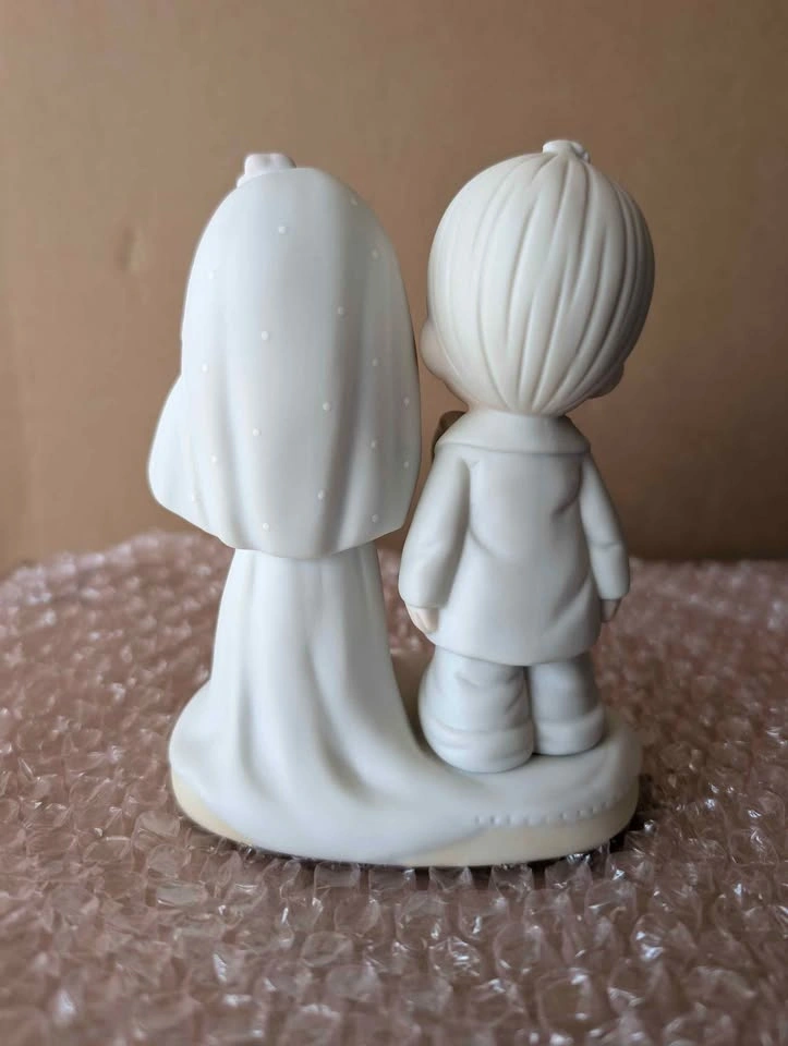 Precious Moments 'The Lord Bless You and Keep You' Figurine E-31 - photo 2