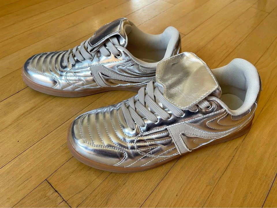 Cushionaire Astro Metallic Silver Sneakers - Women's US 9.5
