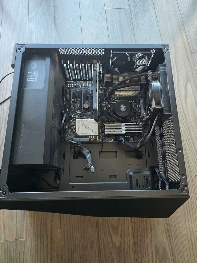 Ryzen 5 2600, ASUS X370-Pro, Case + Quadro M2000