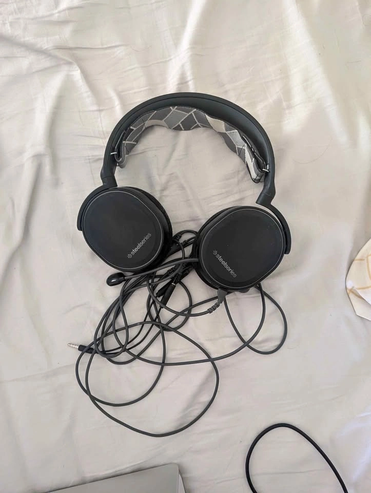 SteelSeries gaming headset