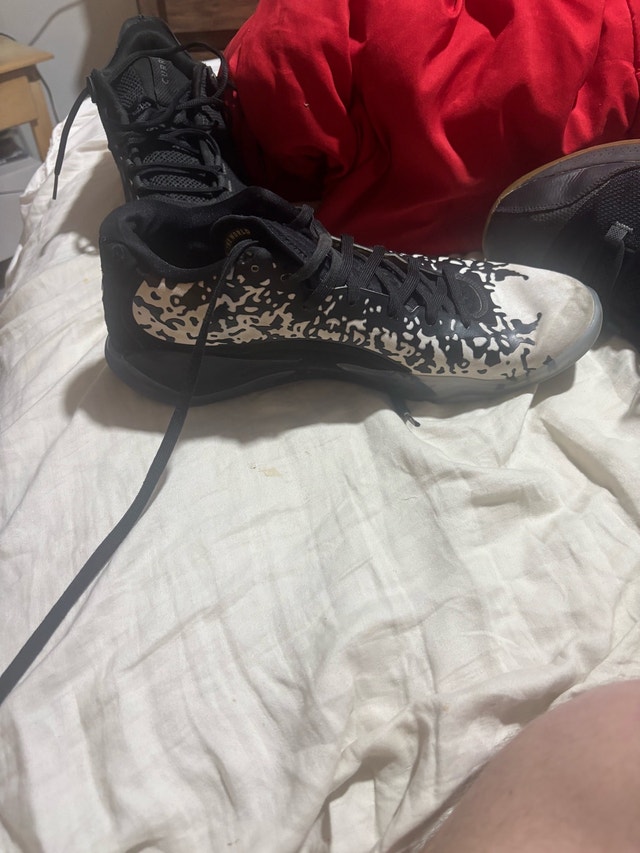 Zion Williamson basketball shoes - photo 4