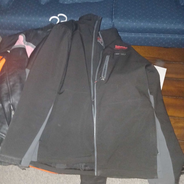 Milwaukee heated jacket