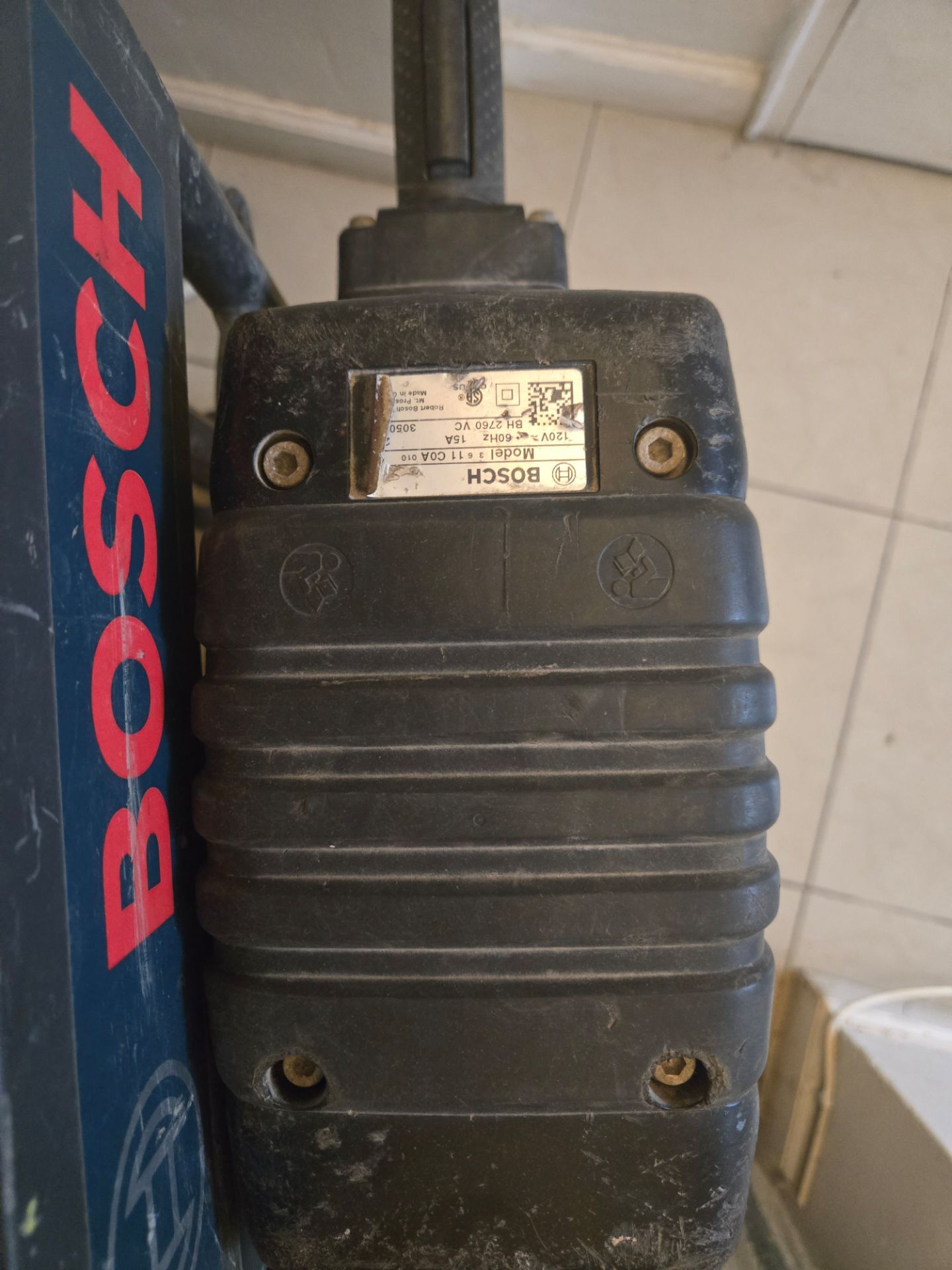 Bosch Brute Breaker Hammer - photo 5