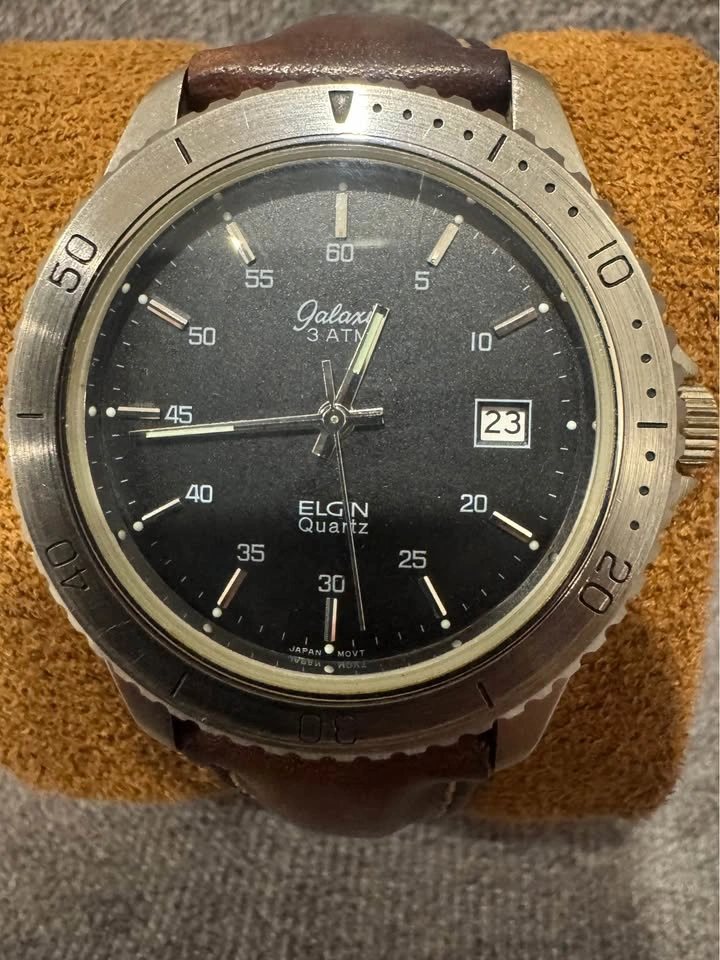 Vintage Elgin Galaxi 3 ATM Quartz Watch w/ Leather Strap - photo 2
