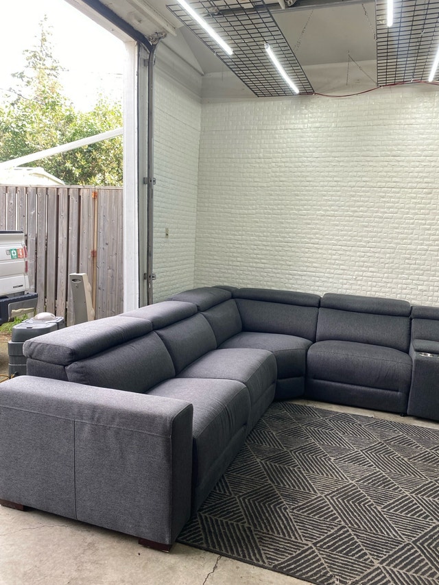 (Delivery) Large Sectional - photo 2