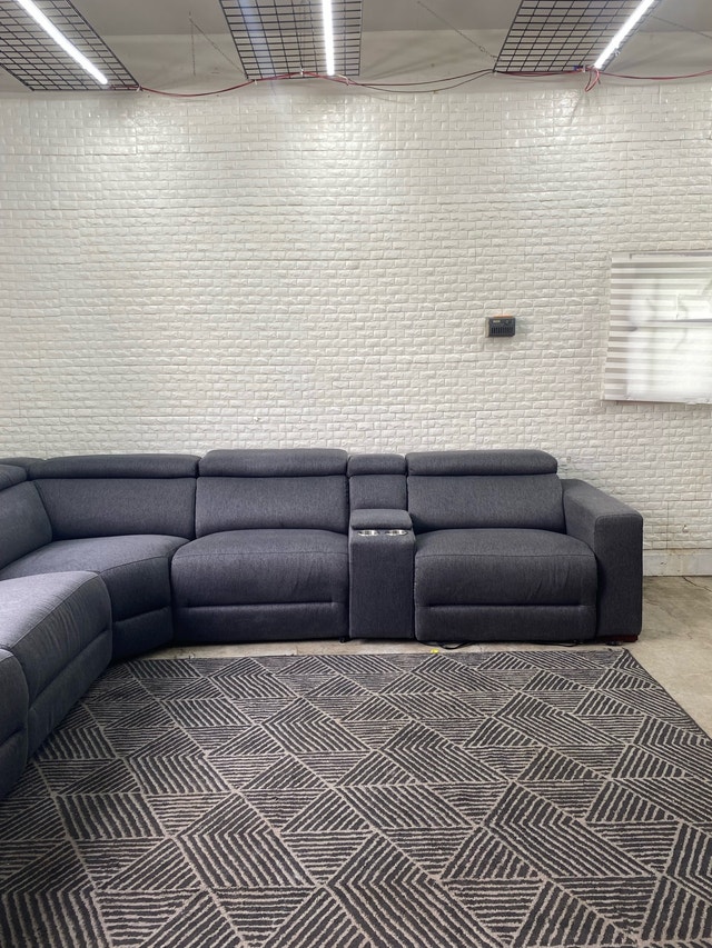 (Delivery) Large Sectional - photo 3