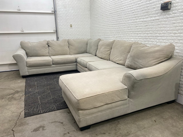 Sectional - photo 2