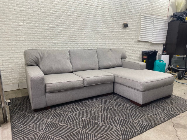 FREE DELIVERY Sectional - photo 3