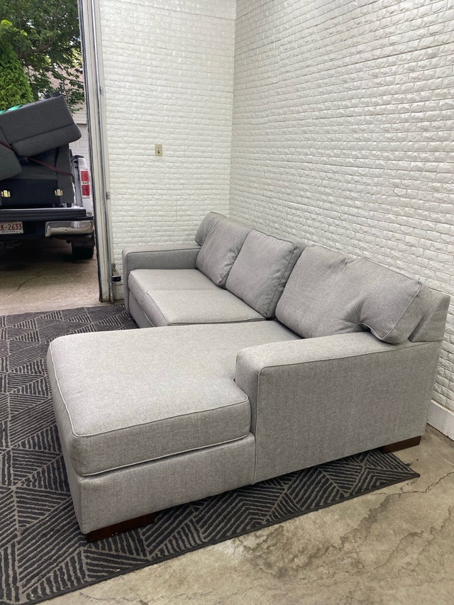 FREE DELIVERY Sectional - photo 4