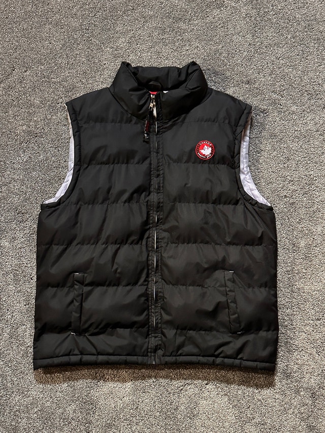 Canada weather gear black vest size L