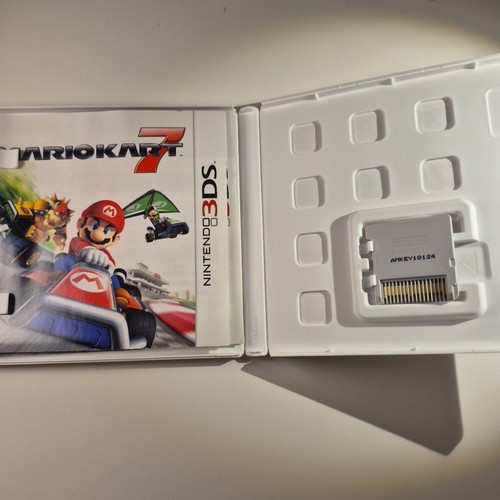 Mario Kart 7 (Nintendo 3DS, 2011) Complete in Box - photo 3