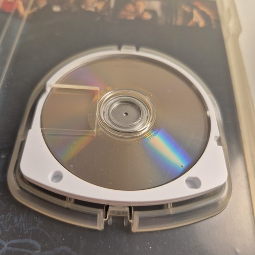 Rent (UMD, 2006) PSP - photo 4