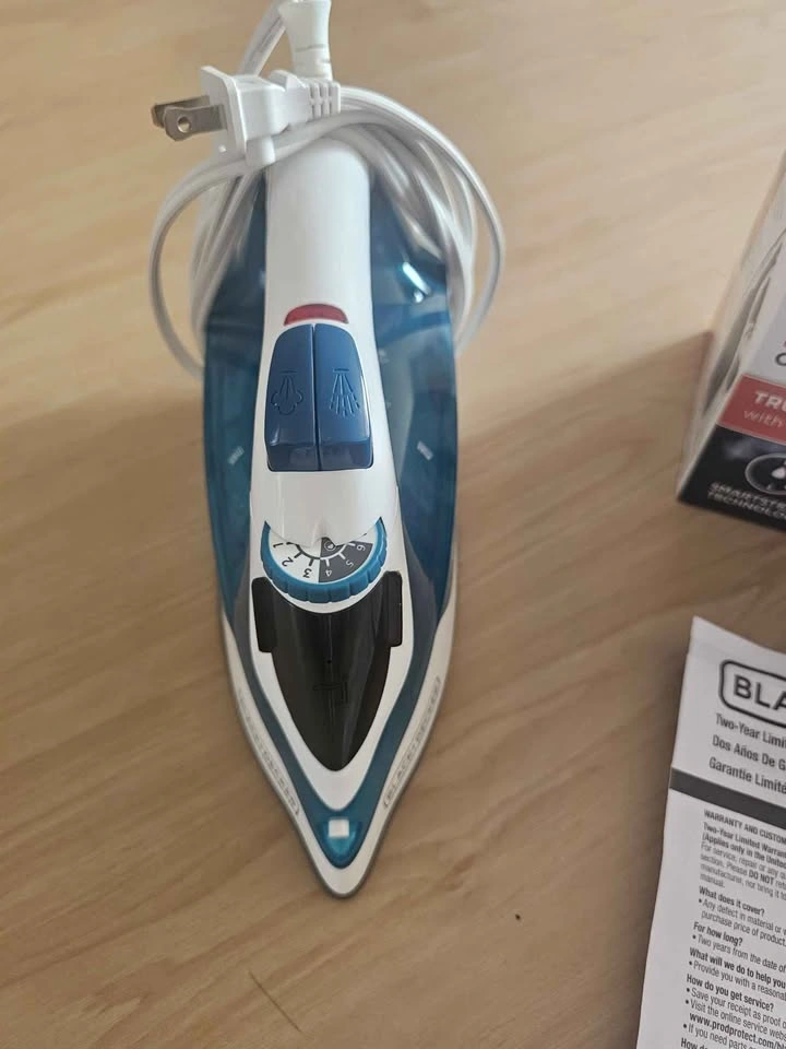 Black & Decker compact iron - photo 3