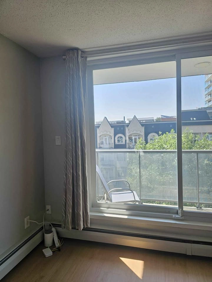 Wayfair wide single curtain for large window & rail - photo 2