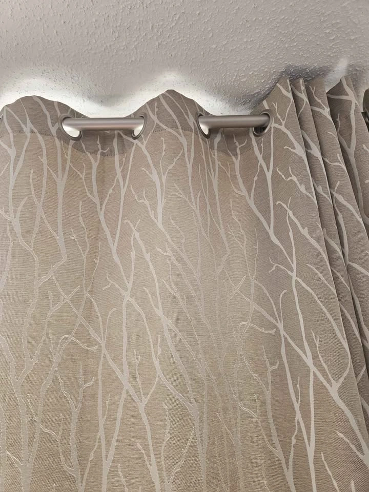 Wayfair wide single curtain for large window & rail - photo 3
