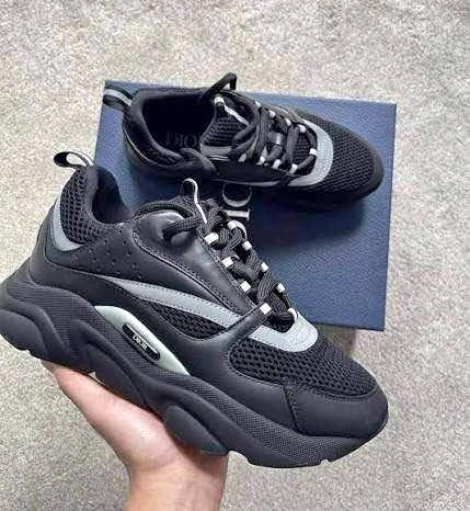 Dior B22
