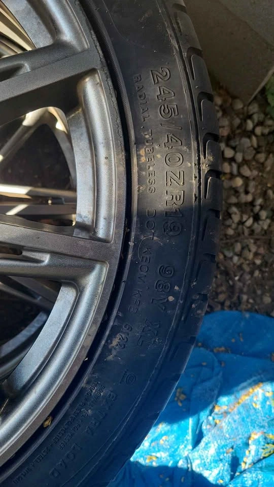 Tires & Rims (KF550 245/40ZR19 Tires + Fast Rims) - photo 2