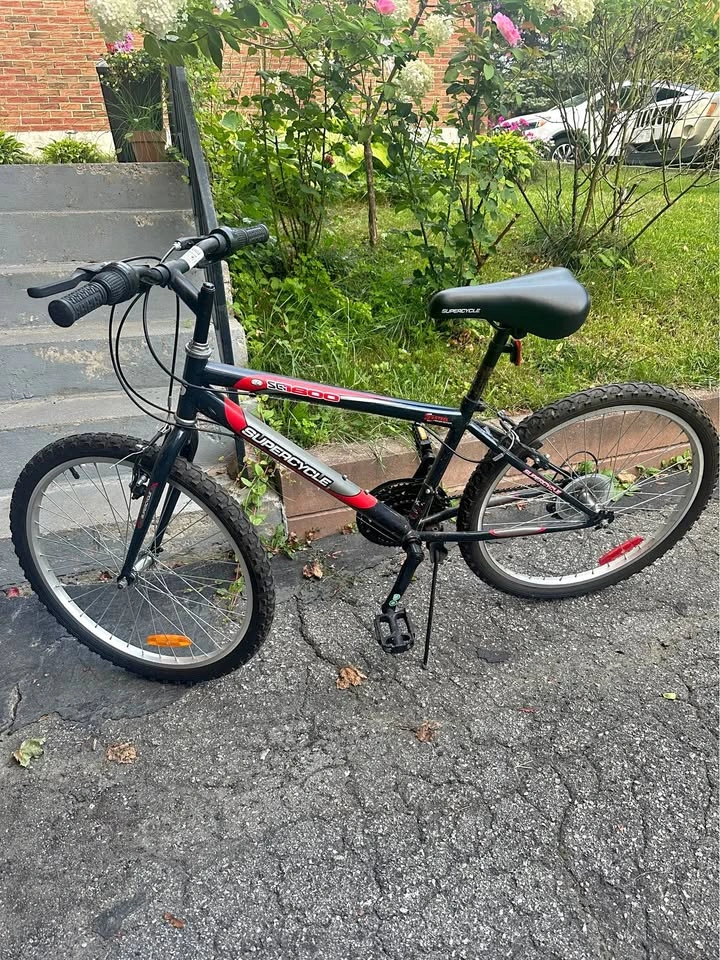 Supercycle SC1800 24” Youth Mountain Bike – Excellent Condition