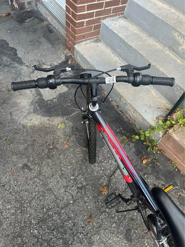 Supercycle SC1800 24” Youth Mountain Bike – Excellent Condition - photo 2