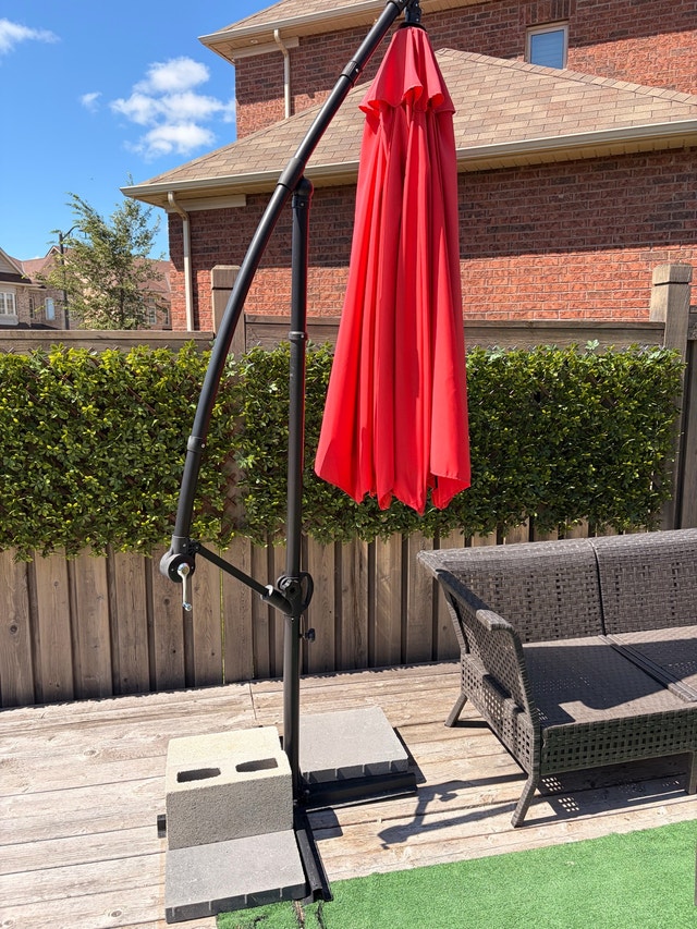 Cantilever Patio Umbrella