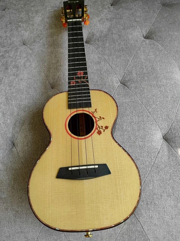 Enya EUT-S1 All Solid Spruce and Rosewood Ukulele - photo 2