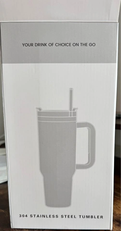 2 Brand New 40oz Stainless Steel Tumblers – Black + Pink