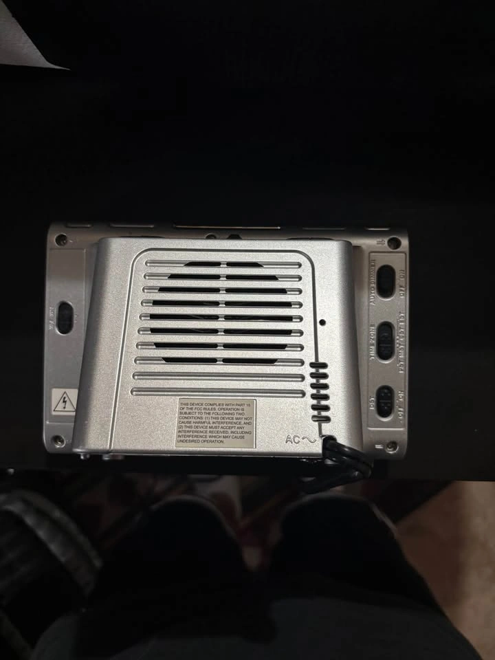 RCA AM/FM Clock Radio - photo 4
