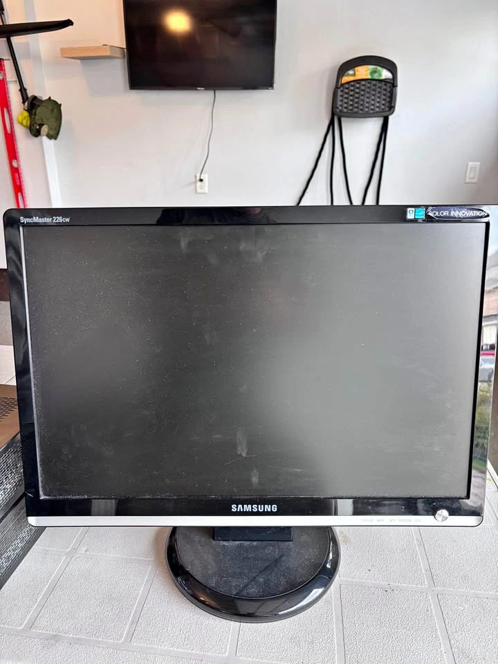 Samsung Syncmaster 226cw (monitor)