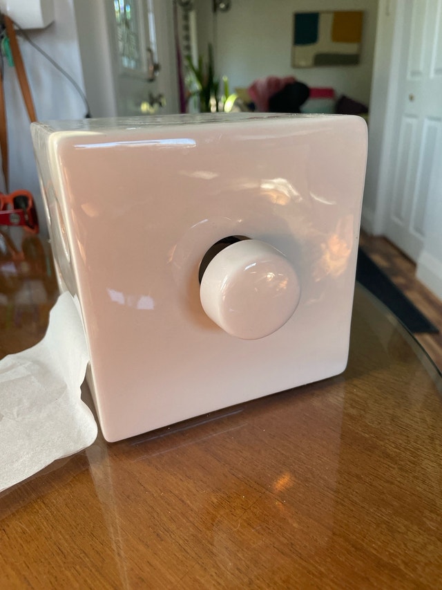 Novelty Robot Tissue Dispenser - photo 2