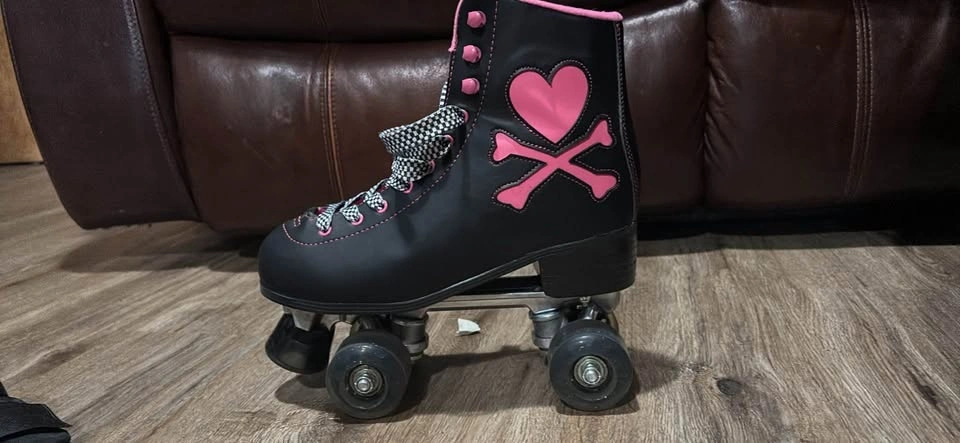 RARE Dolls Kill x tokidoki Helter Skelter Roller Skates + Pads - photo 5
